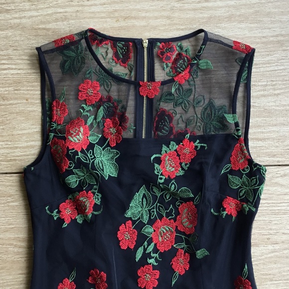 Calvin Klein SALE! Floral Embroidered Dress - Picture 5 of 8